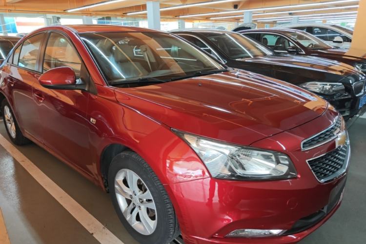 Used Chevrolet Cruze 2015 1.5L Classic SE MT Front Right 45 Deg