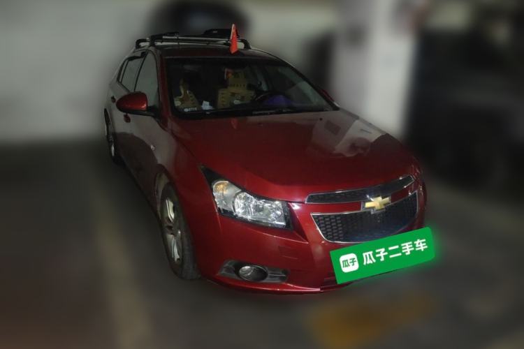 Used Chevrolet Cruze 2015 Hatchback 1.6L Automatic Comfort Edition Front Right 45 Deg