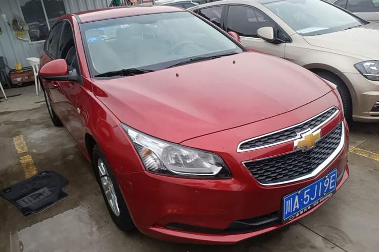Used Chevrolet Cruze 2015 1.5L Classic SL MT Front Right 45 Deg