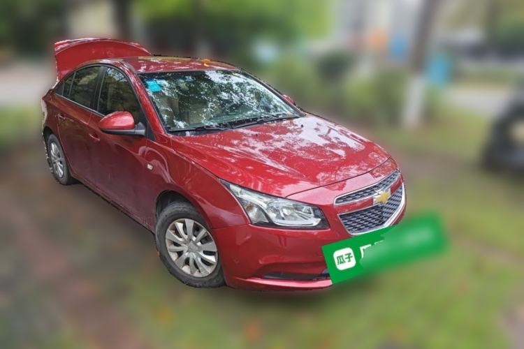 Used Chevrolet Cruze 2015 1.5L Classic SL MT Front Right 45 Deg