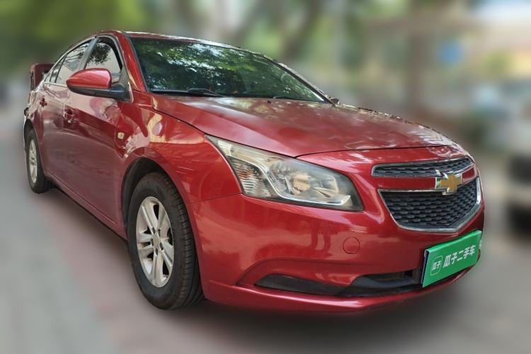Used Chevrolet Cruze 2015 1.5L Classic SL MT Front Right 45 Deg