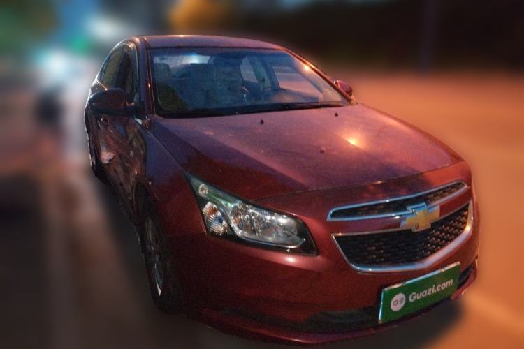 Used Chevrolet Cruze 2015 1.5L Classic SL MT Front Right 45 Deg