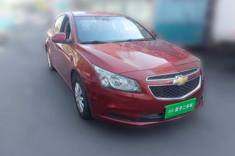 Used Chevrolet Cruze 2015 1.5L Classic SL MT Front Right 45 Deg