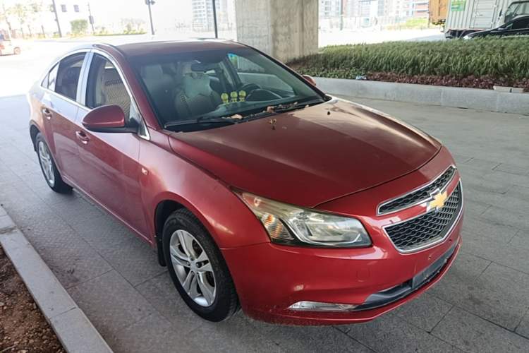 Used Chevrolet Cruze 2015 1.5L Classic SE AT Front Right 45 Deg