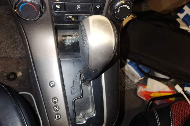 Used Chevrolet Cruze 2015 1.5L Classic SE AT Gear Lever