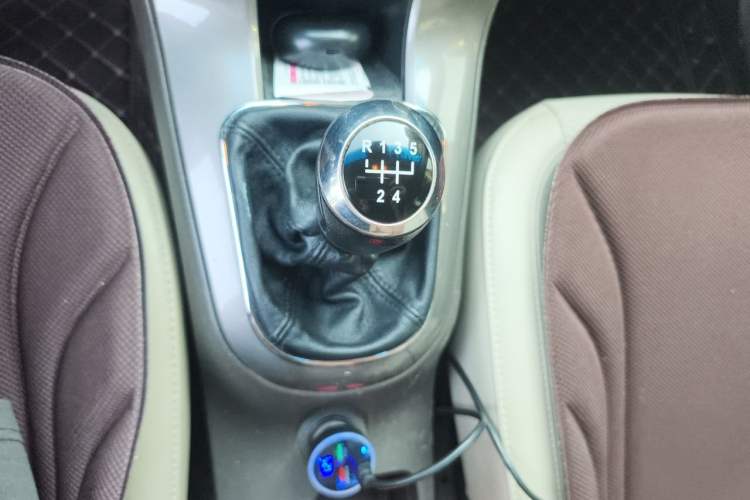 Used Chevrolet Cruze 2015 1.5L Classic SE MT Gear Lever