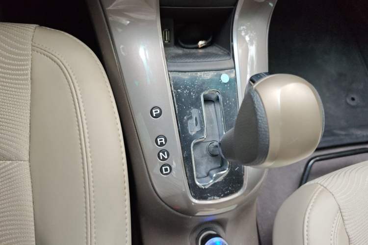 Used Chevrolet Cruze 2015 1.5L Classic SE AT Gear Lever