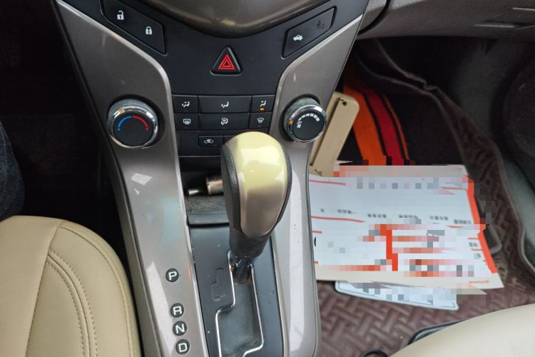 Used Chevrolet Cruze 2015 1.5L Classic SE AT Gear Lever