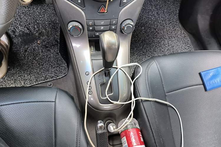 Used Chevrolet Cruze 2015 1.5L Classic SE AT Gear Lever