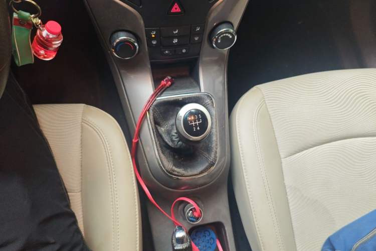 Used Chevrolet Cruze 2015 1.5L Classic SE MT Gear Lever