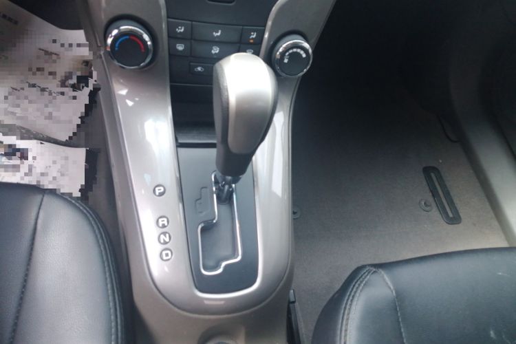 Used Chevrolet Cruze 2015 1.5L Classic SE AT Gear Lever