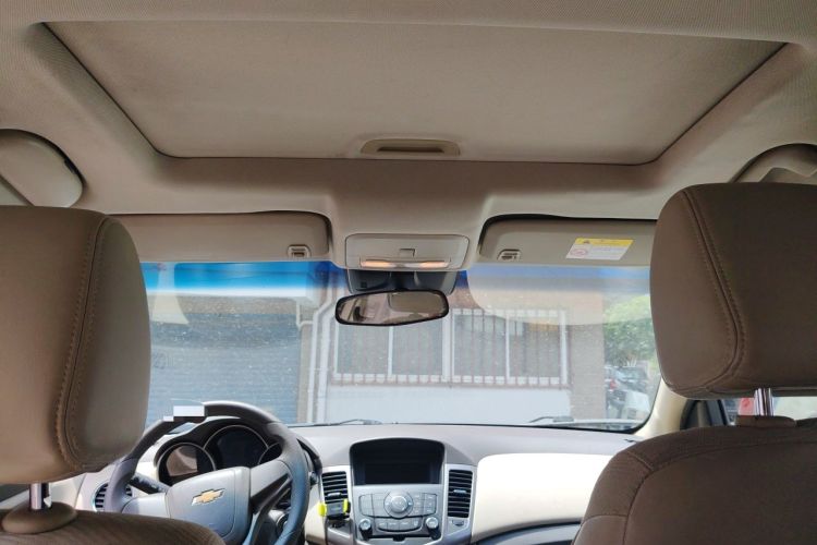 Used Chevrolet Cruze 2015 1.5L Classic SE AT Headliner