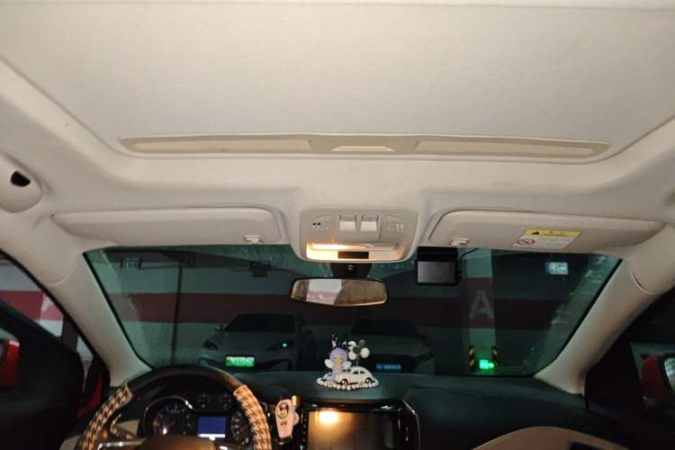 Used Chevrolet Cruze 2015 1.5L Automatic Luxury Edition Headliner