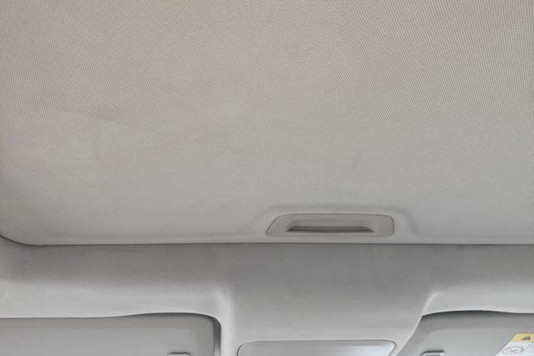 Used Chevrolet Cruze 2015 1.5L Classic SE MT Headliner