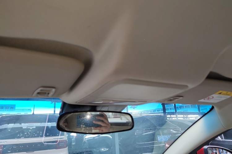 Used Chevrolet Cruze 2015 1.5L Classic SL MT Headliner