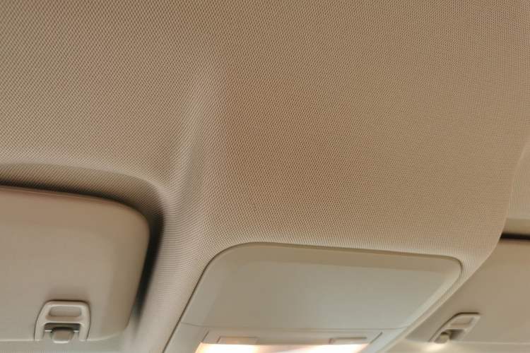Used Chevrolet Cruze 2015 1.5L Classic SL MT Headliner
