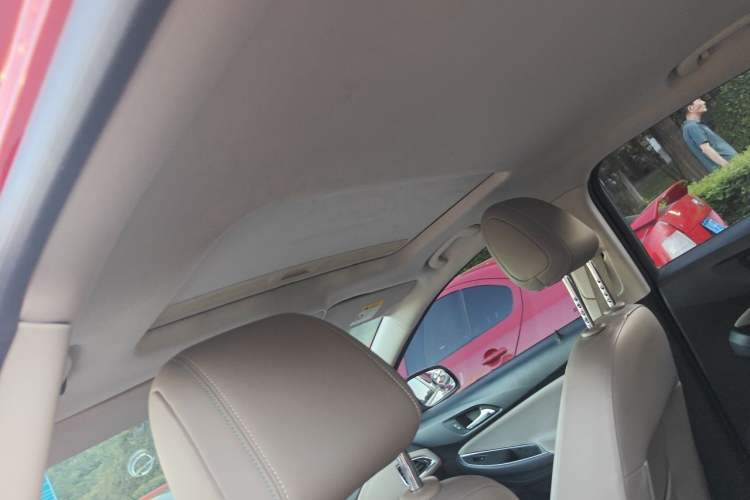 Used Chevrolet Cruze 2015 1.5L Automatic Luxury Edition Headliner