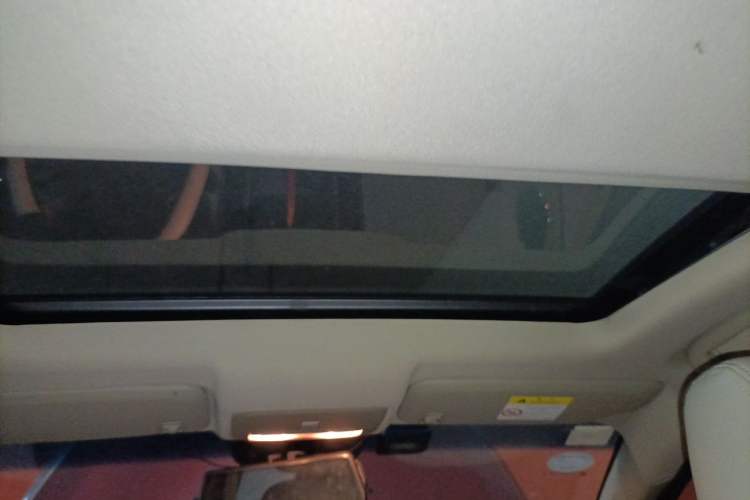 Used Chevrolet Cruze 2015 1.5L Classic SE MT Headliner
