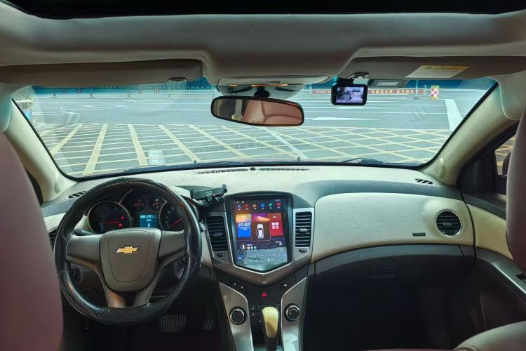 Used Chevrolet Cruze 2015 1.5L Classic SE AT Headliner