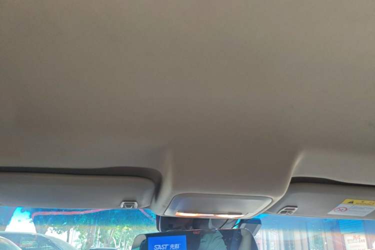 Used Chevrolet Cruze 2015 1.5L Classic SL MT Headliner