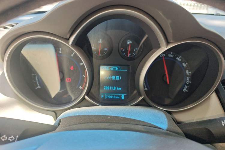 Used Chevrolet Cruze 2015 1.5L Classic SE AT Instrument Cluster