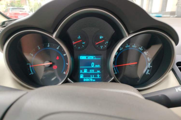 Used Chevrolet Cruze 2015 1.5L Classic SE MT Instrument Cluster