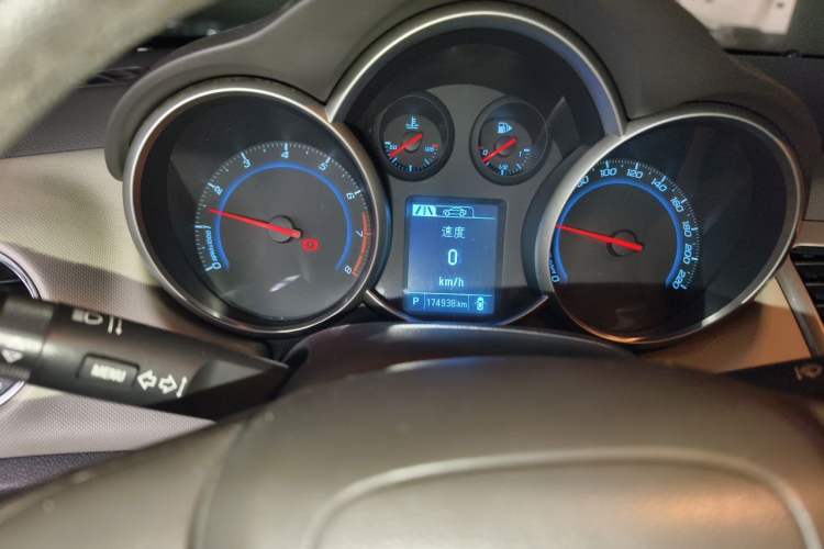 Used Chevrolet Cruze 2015 1.5L Classic SE AT Instrument Cluster