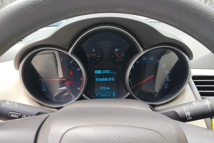 Used Chevrolet Cruze 2015 1.5L Classic SE AT Instrument Cluster