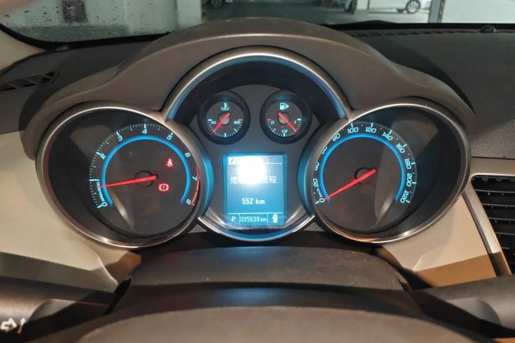 Used Chevrolet Cruze 2015 1.5L Classic SE AT Instrument Cluster