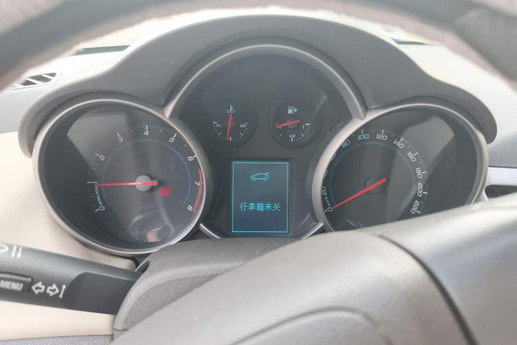 Used Chevrolet Cruze 2015 1.5L Classic SE MT Instrument Cluster