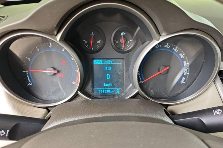 Used Chevrolet Cruze 2015 1.5L Classic SE MT Instrument Cluster