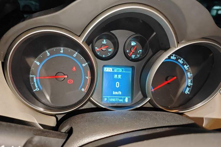 Used Chevrolet Cruze 2015 1.5L Classic SE AT Instrument Cluster