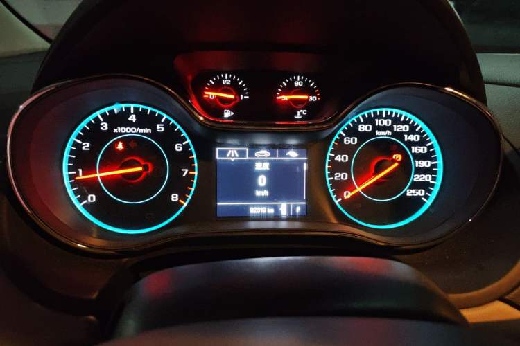 Used Chevrolet Cruze 2015 1.5L Automatic Luxury Edition Instrument Cluster
