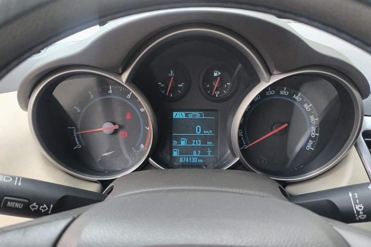 Used Chevrolet Cruze 2015 1.5L Classic SE MT Instrument Cluster