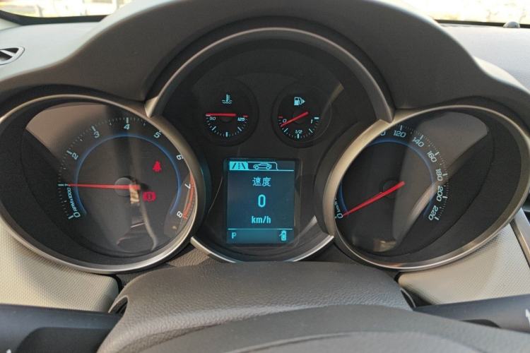 Used Chevrolet Cruze 2015 1.5L Classic SE AT Instrument Cluster
