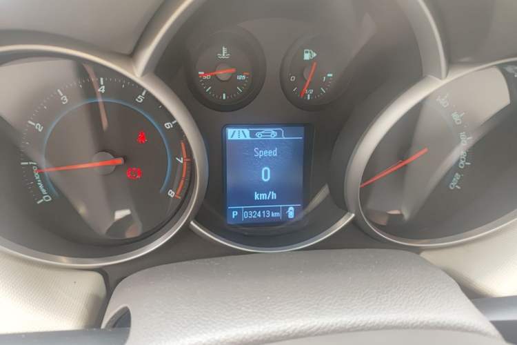Used Chevrolet Cruze 2015 1.5L Classic SE AT Instrument Cluster
