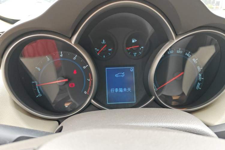 Used Chevrolet Cruze 2015 1.5L Classic SE MT Instrument Cluster