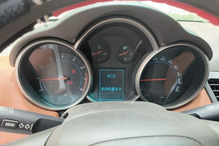 Used Chevrolet Cruze 2015 1.5L Classic SE AT Instrument Cluster