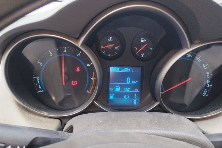 Used Chevrolet Cruze 2015 1.5L Classic SE MT Instrument Cluster