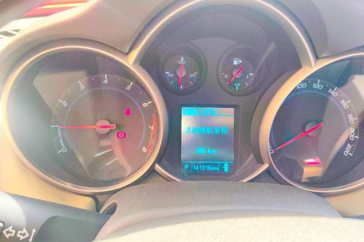 Used Chevrolet Cruze 2015 1.5L Classic SE AT Instrument Cluster