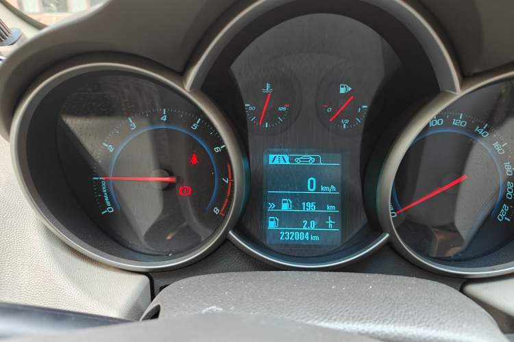 Used Chevrolet Cruze 2015 1.5L Classic SL MT Instrument Cluster