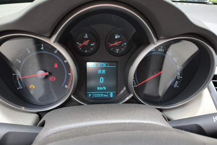 Used Chevrolet Cruze 2015 1.5L Classic SE AT Instrument Cluster