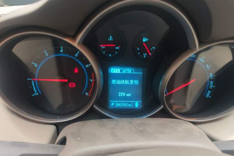 Used Chevrolet Cruze 2015 1.5L Classic SE AT Instrument Cluster