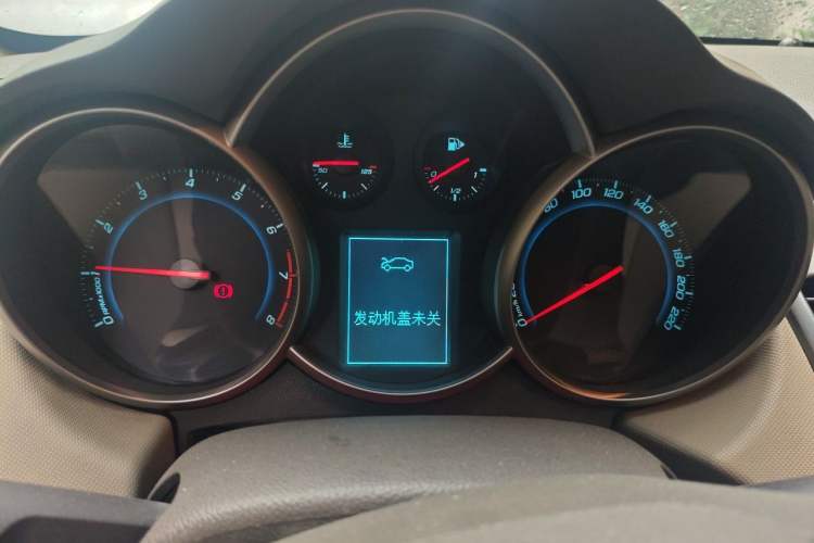 Used Chevrolet Cruze 2015 1.5L Classic SE MT Instrument Cluster
