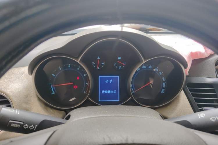 Used Chevrolet Cruze 2015 1.5L Classic SE AT Instrument Cluster