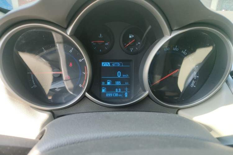 Used Chevrolet Cruze 2015 1.5L Classic SE MT Instrument Cluster