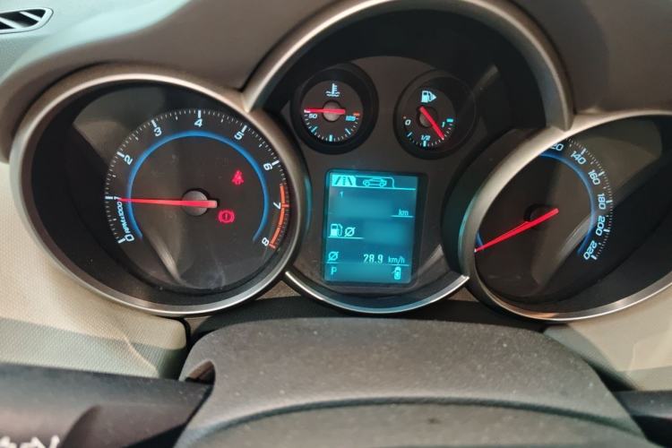Used Chevrolet Cruze 2015 1.5L Classic SE AT Instrument Cluster