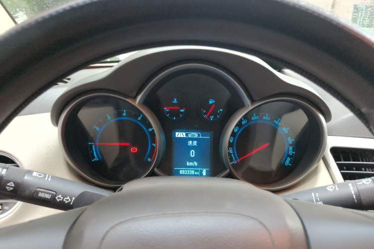 Used Chevrolet Cruze 2015 1.5L Classic SL MT Instrument Cluster