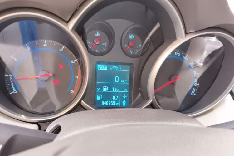 Used Chevrolet Cruze 2015 1.5L Classic SL MT Instrument Cluster