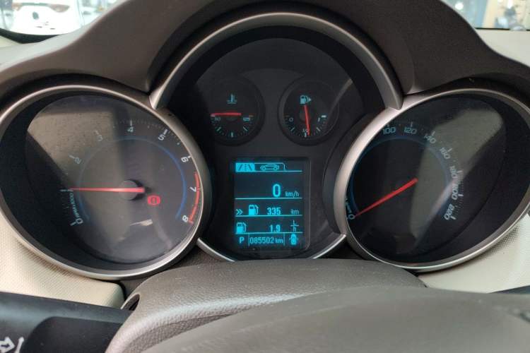 Used Chevrolet Cruze 2015 1.5L Classic SE AT Instrument Cluster